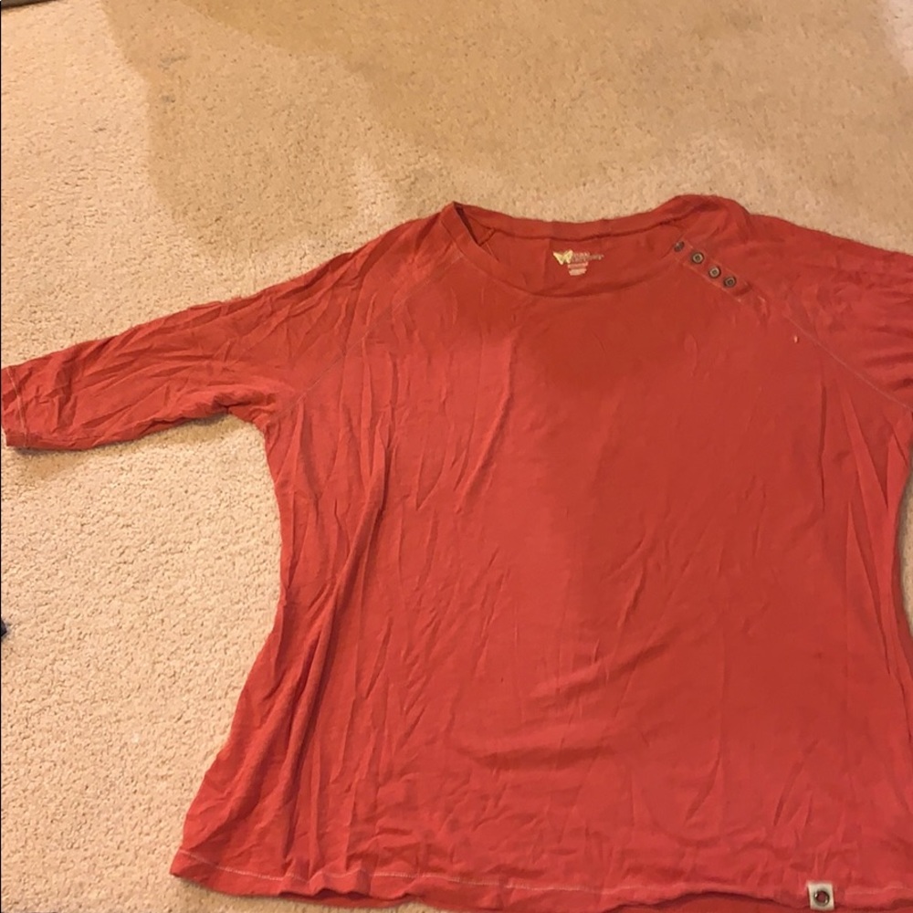 redish orange short long sleeve shirt